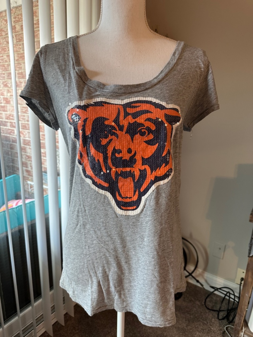 PINK Victoria's Secret Gray Tee with Navy Sequin Logo